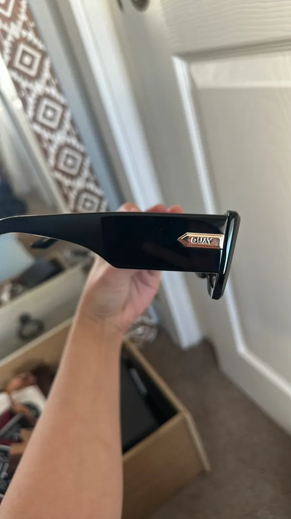 Quay Sunglasses - Image 4