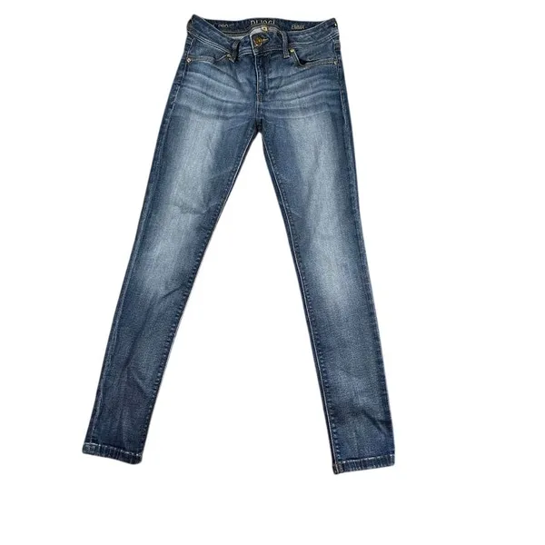 DL1961 Classic Medium Wash Skinny Jeans Casual Everyday Denim‎ - Image 2