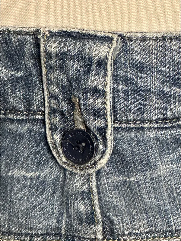 American Eagle light medium wash denim bermuda cuffed shorts Size 14 Reg Y2K - Image 7