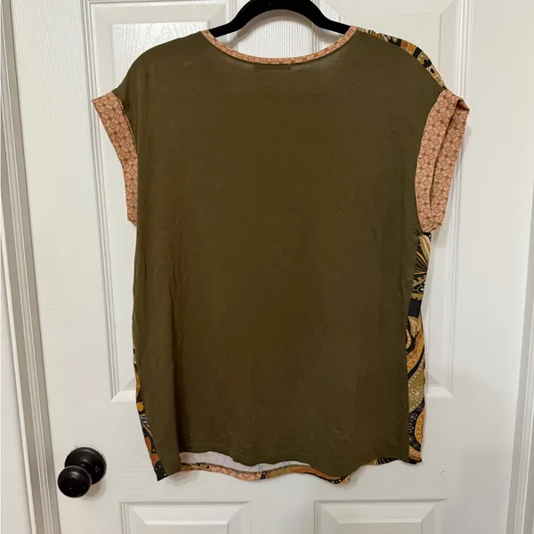 Zara paisley‎ print blouse size medium - Image 4