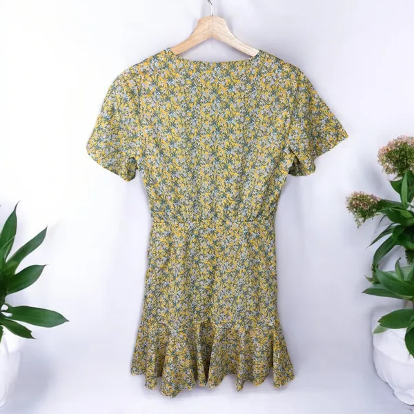 BB Dakota Big Flirt Energy Floral Ruched Detail Dress in Sunflower - Image 7