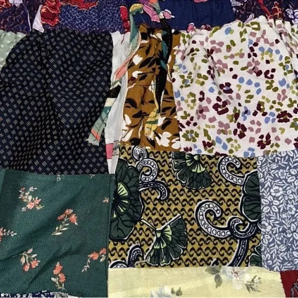 Women's Elastic Waist Patchwork Shorts. - Image 5