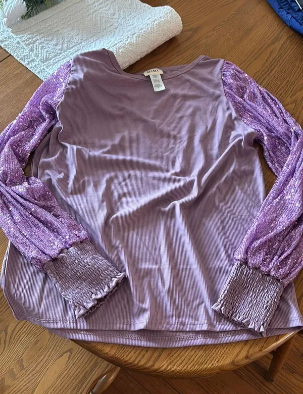 Bibi Lavender Long Sleeved Top. Sequin Sleeves. Purple Size XL - Image 2