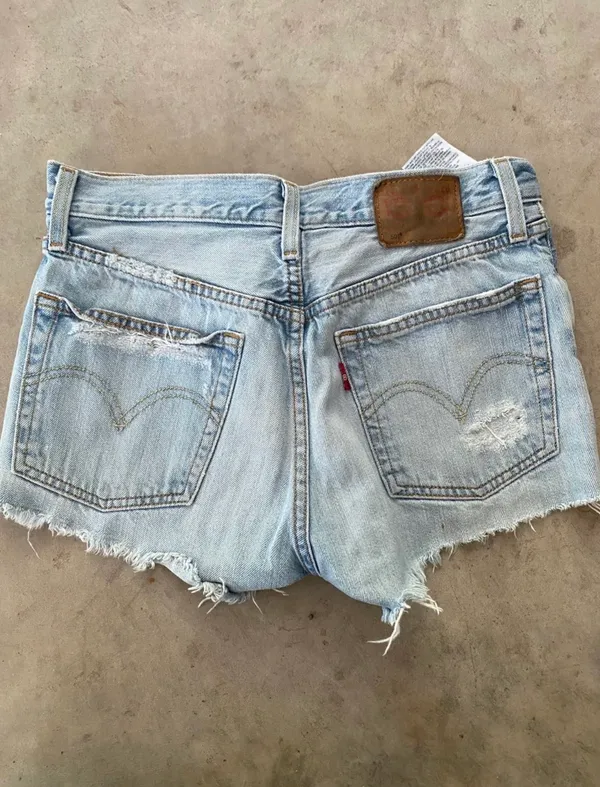 Levi’s 501 Shorts - Image 2