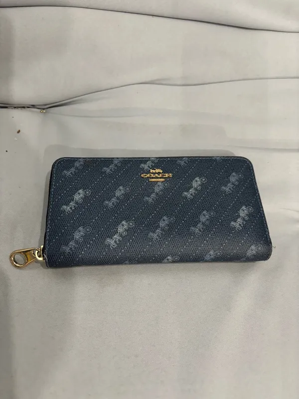Coach wallet , blue in excellent condition.  - Image 2
