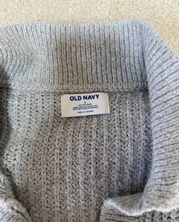 Old Navy Sweater - Image 3