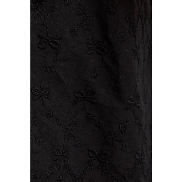 Le Lis Black Bow Top - Image 4