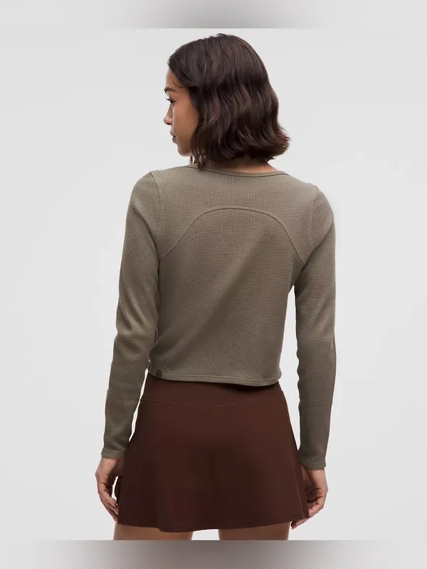 Lululemon Waffle Cotton-Blend Henley Long-Sleeve Shirt Nomad Size 2 NWOT - Image 2