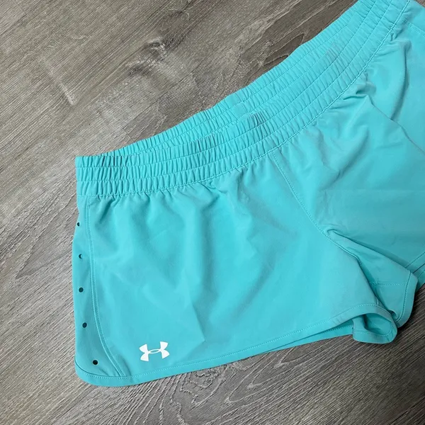 •UNDER ARMOUR• SHORTS - Image 8