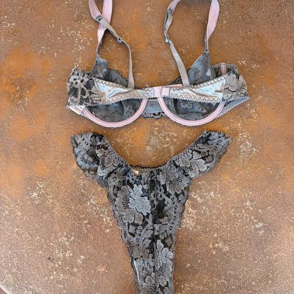 Victoria's Secret Vtg 90s Aubade Paris silver gray lace lingerie set : bottom fit like a M and top is 34B : in great condition - Image 2