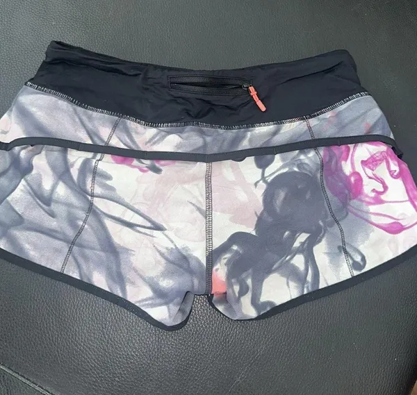 Lululemon speed shorts. - Image 3