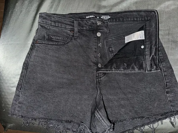 Old Navy Black Washes Jean shorts - Image 6