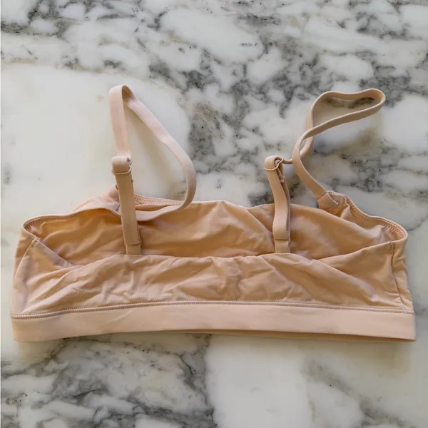 NWOT Quince Beige Light Nude Second Skin Scoop Neck Bralette (2-Pack) Sz XS - Image 5