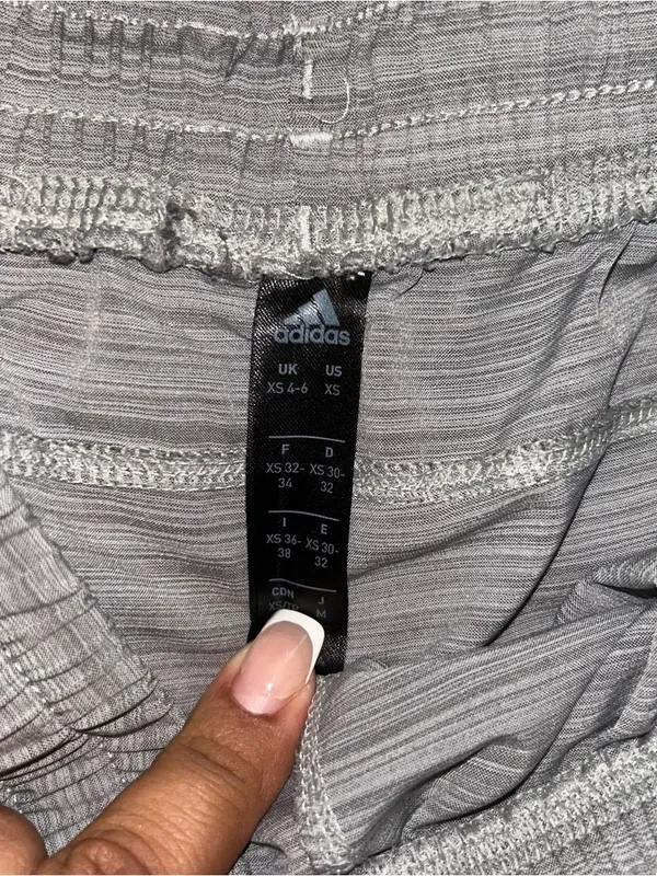 Adidas grey shorts - Image 3
