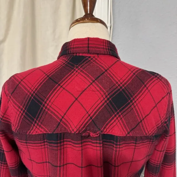 Abercrombie & Fitch Red‎ black Check Plaid Button Down Womans Career Shirt S - Image 7