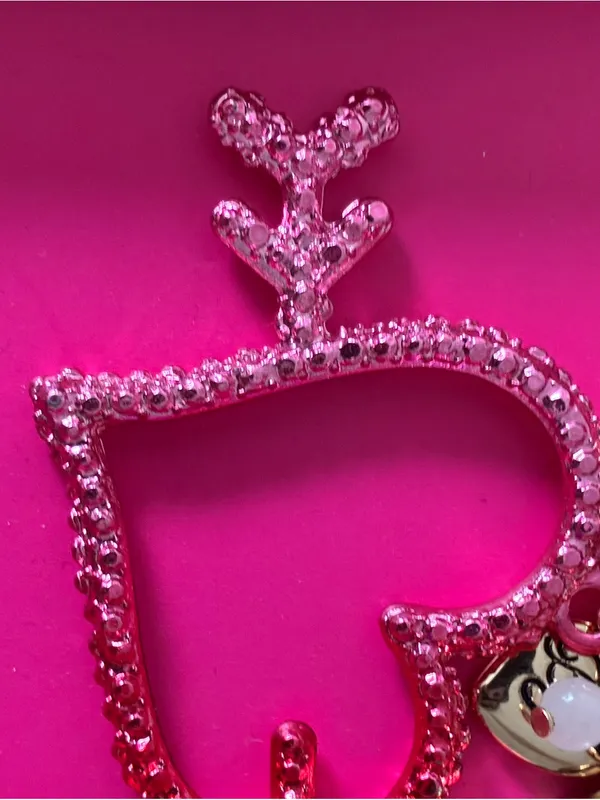 Betsey Johnson Hot Pink Heart Arrow Key & Card Holder Charm with Gold Accents - Image 4