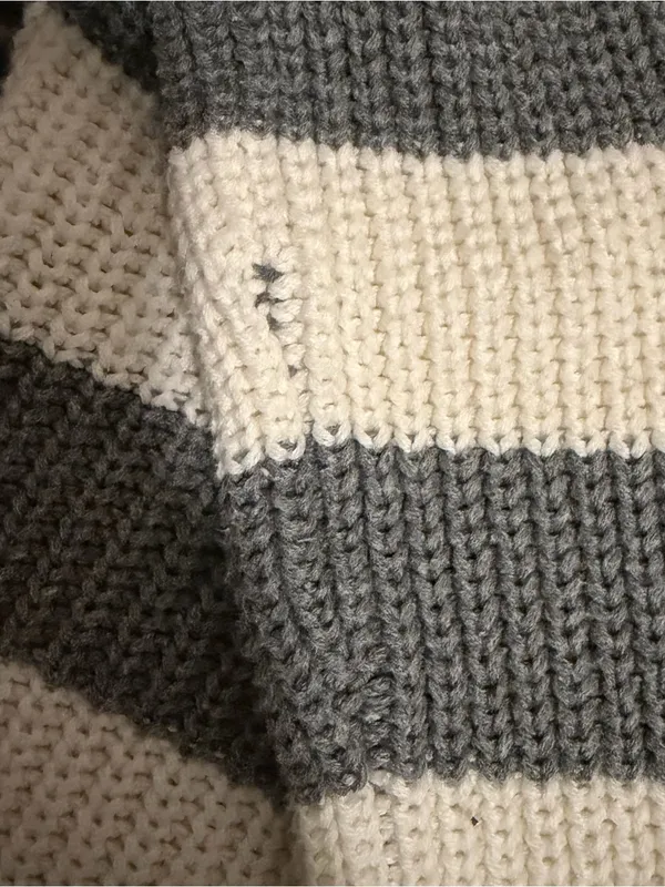 2000s vintage style 2011 aeropostale gray and white striped hooded knit cardigan - Image 7