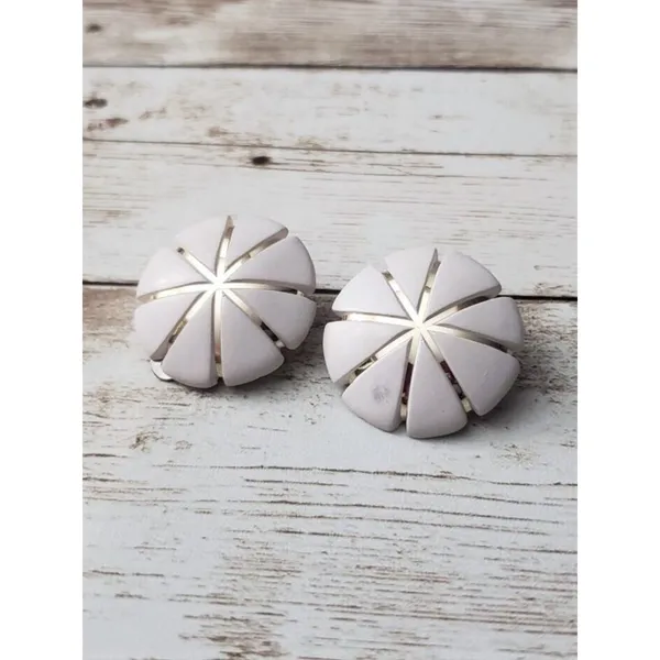 Vintage Clip On Earrings - Slightly Off White & Gold Tone Circle - Image 2