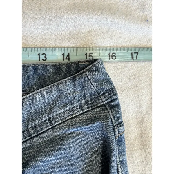 Christopher & Banks Med Denim Capri Size‎ 10 Mid Rise Pockets Zip - Image 6