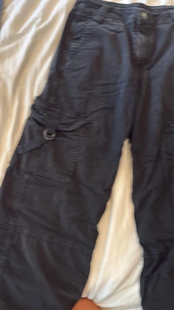 American Eagle cargo jeans - Image 2