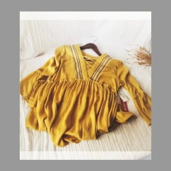 Hazel Embroidered Beach Cover Up Tunic Bell Sleeve Yellow Rayon Women's M NWT - Image 2
