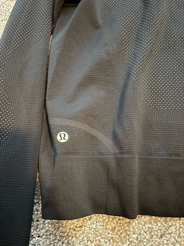 Lululemon Quarter-Zip Pullover - Image 4