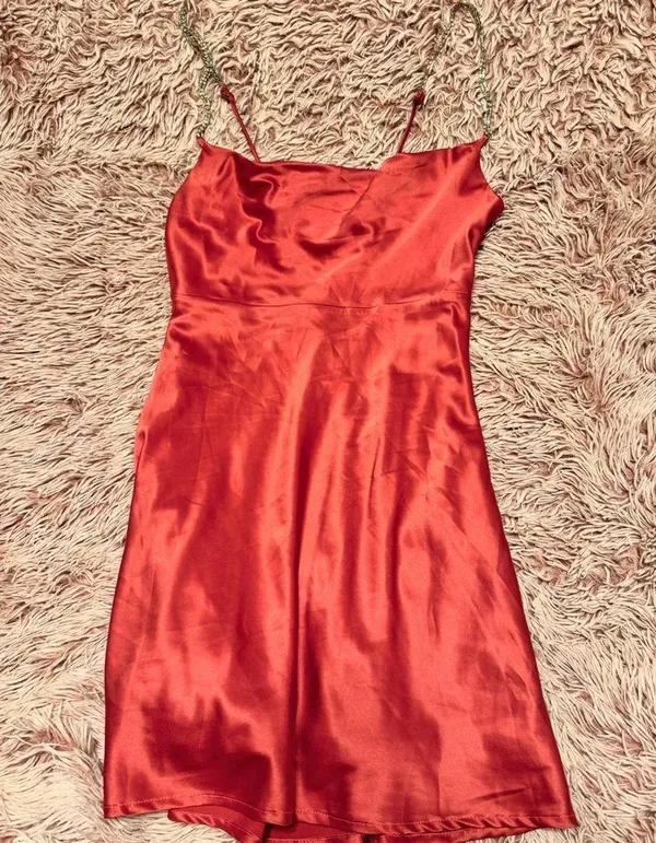 Rose satin dress Size 6 - Image 2