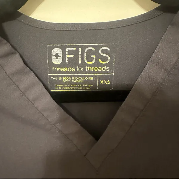 Figs Charcoal Grey Catarina One Pocket Scrubs Top - Image 3