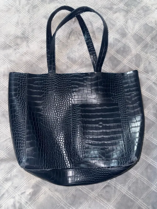 Bloomingdales Crocodile Embossed Everyday Tote Bag Navy Blue - Image 2