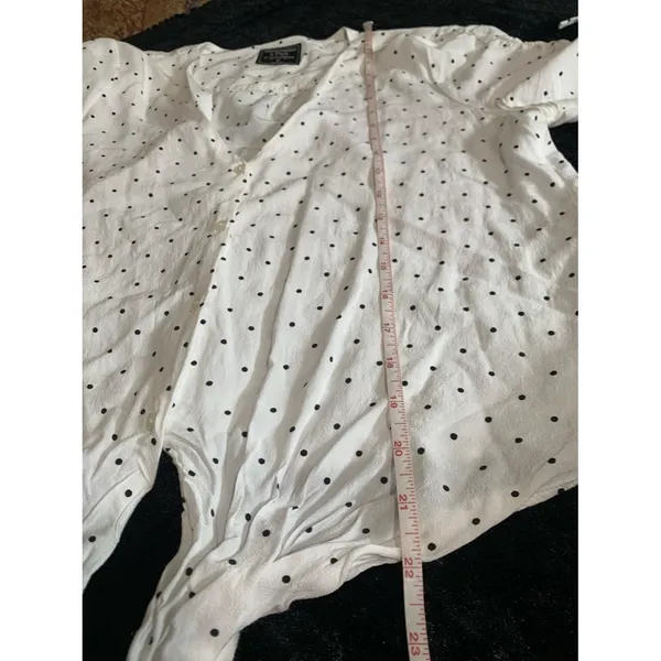 Abercrombie & Fitch White Polka Dot Tie Front Crop Top 3/4 Sleeve Size Medium - Image 6