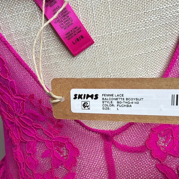 NWT Skims Femme Lace Balconette Bodysuit - Image 5