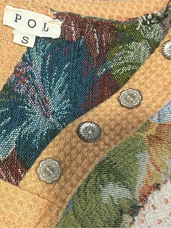 POL Patchwork V-Neck Pullover in Camel & Floral - Image 5