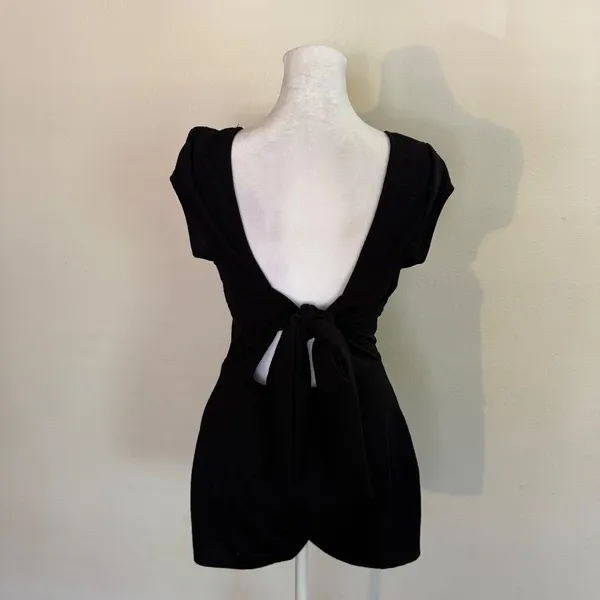 Urban Outfitters Loup Black Textured Open Back‎ Tie Romper Womens Size XS - Image 2