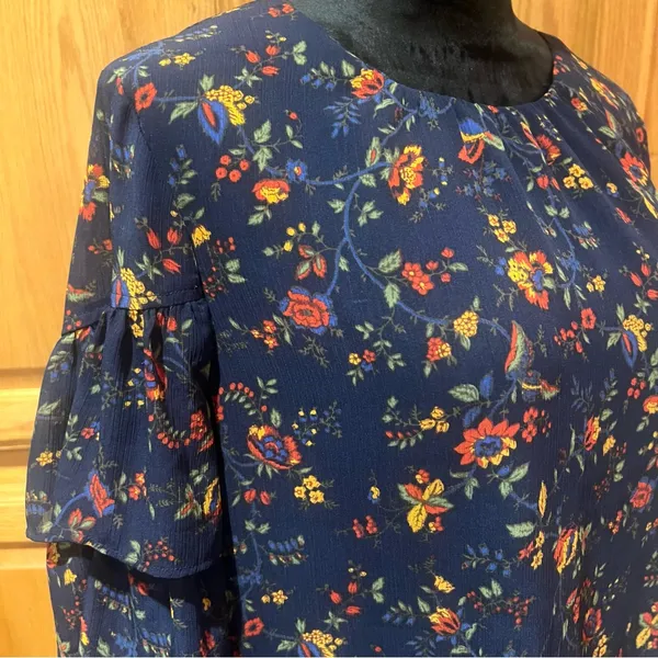 Madewell Ruffle-Sleeve‎ Top Blouse in Climbing Vine Navy Blue Floral Size Medium - Image 7