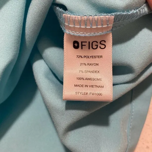 Figs scrub top size small - Image 5