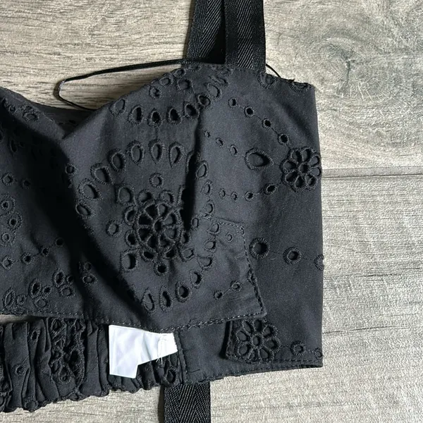 Zara eyelet crop top - Image 2