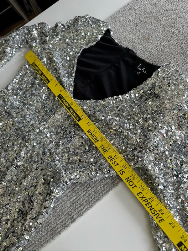 Lulu's Silver Sequin V-Neck Long Sleeve Mini Homecoming Dress Size Medium - Image 6