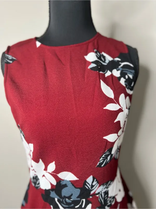 AX Paris Sleeveless Burgundy Floral Fit-and-Flare Dress Size:10 - Image 3