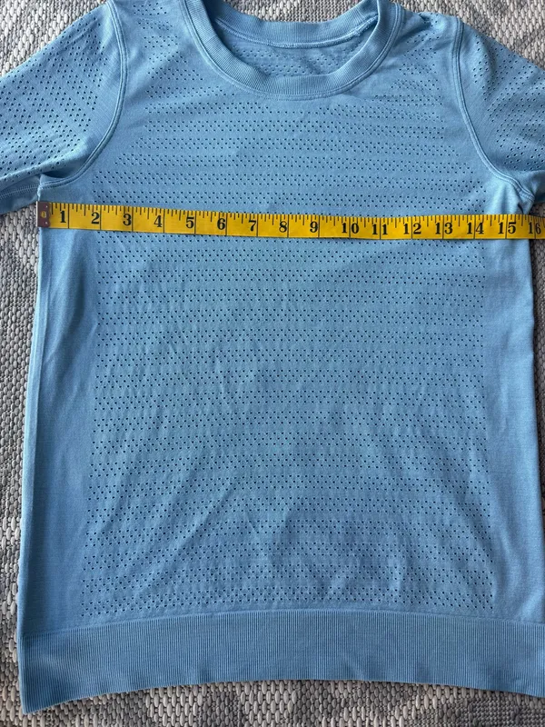 Lululemon Breeze by Long Sleeve Squad color Cascade Blue size 0. - Image 8