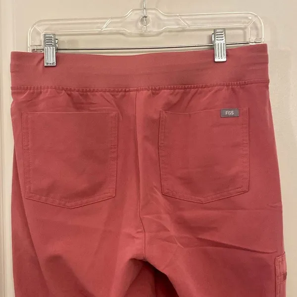 Figs Scrubs joggers, women’s size small - Image 4