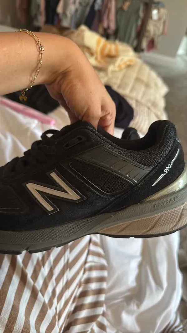 New Balance 990 v5 Black and Gray Athletic Shoes - Image 12