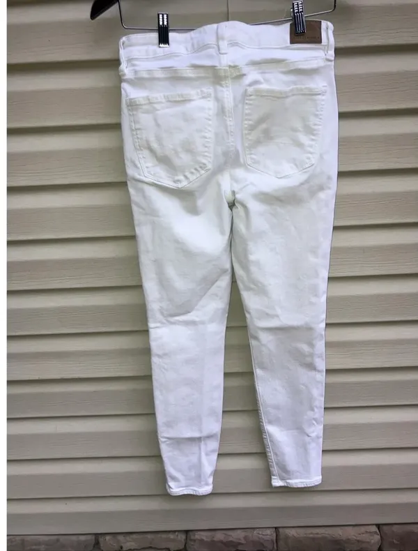 Short white American Eagle high rise jeggings - Image 6
