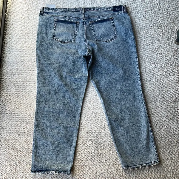 Abercrombie & Fitch 90's Straight Ultra High Rise Acid Wash Jeans 37‎ / 24 - Image 9