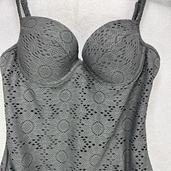 Shape FX One Piece Bathing Swimsuit Size 10 Black Built in Bra Underwire Beach - Image 5