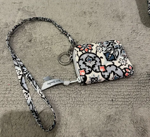 Vera Bradley Tote And ID Wallet Set - Image 10
