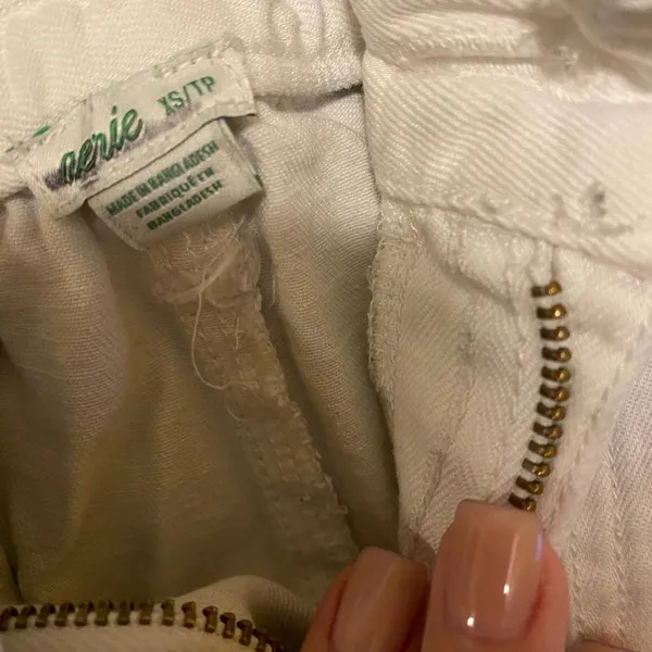 White Arie Shorts American Eagle - Image 3