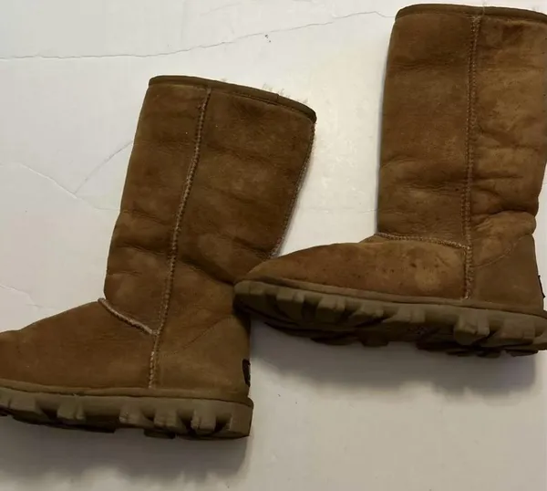 UGG Australia Brown #5845 Tall Sheepskin Slip On Boots Women's 6M - Image 2
