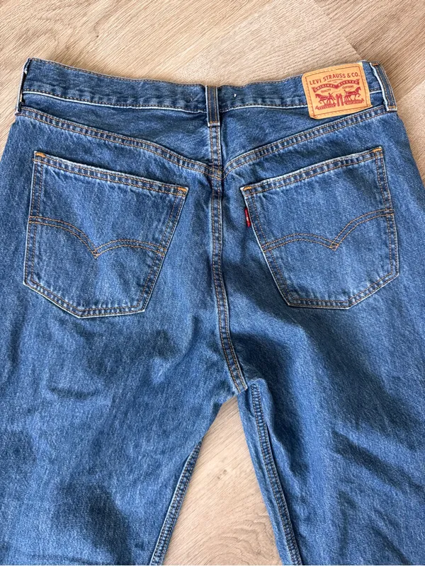 Levi’s Low Pro Straight Denim Blue Jeans Women’s 30 Distressed - Image 6