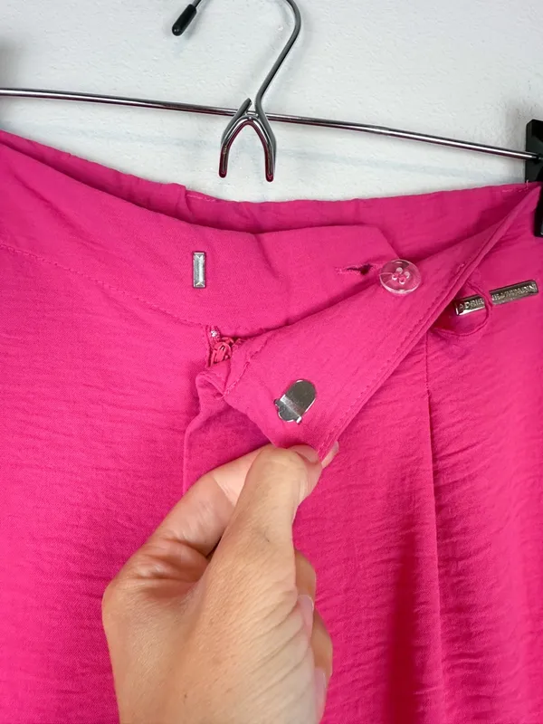 Adrienne Vittadini Hot Pink Gauzy Wide Leg Trousers Size Medium - Image 6
