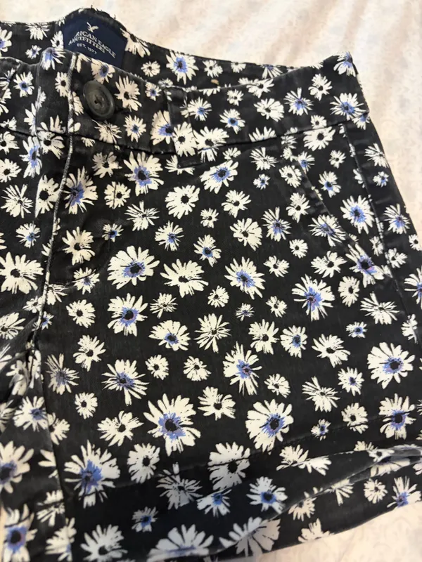 American eagle midi stretch flower shorts  - Image 2